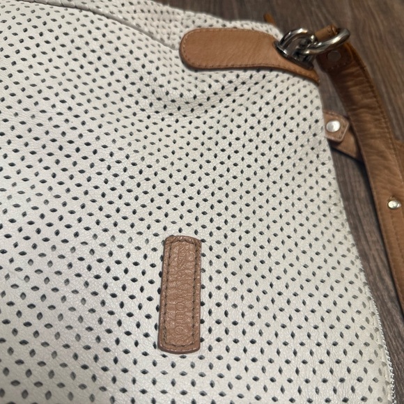 Russell & Bromley leather GUC Cream and Tan Perforated Shoulder Bag - Picture 3 of 12